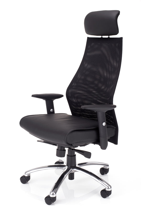 Ergonomski pisarniški stol dynamic evolution v črni barvi z naslonom oblečenim v črno mrežo za maskimalno udobje in zračnost