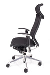 Kvaliteten delovni stol okamura CP v mreži črne barve z ergonomsko oblikovanim vzglavnikom za maksimalno zračnost in udobje