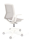 Udobni delovni stol cynara v beli barvi z močnim podnožjem kateri zagotavlja stabilnost in trajnost