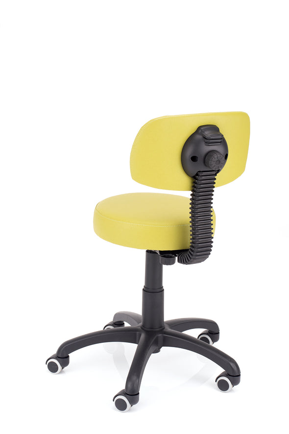 Udobni stol jurček v blagu rumene barve z gumiranimi kolesi primernimi za občutljivo podlago