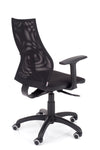 Kakovosten ergonomski stol dynamic classic z naslonom v črni mreži in sedežem črne barve z gumiranimi kolesi primernimi za občutljivo podlago