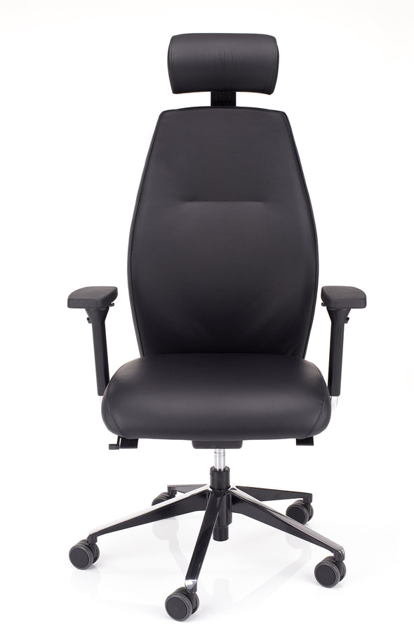 Kvalitetni pisarniški stol vision črne barve z ergonomsko oblikovanim naslonom in sedežem tapeciranim v kvalitetno blago za udobno sedenje