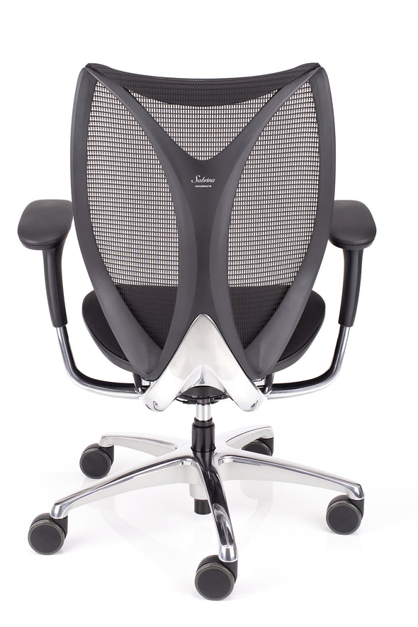 Kakovosten računalniški stol sabrina črne barve z ergonomsko oblikovanim naslonom tapeciranim v zračno mrežo za maksimalno udobje